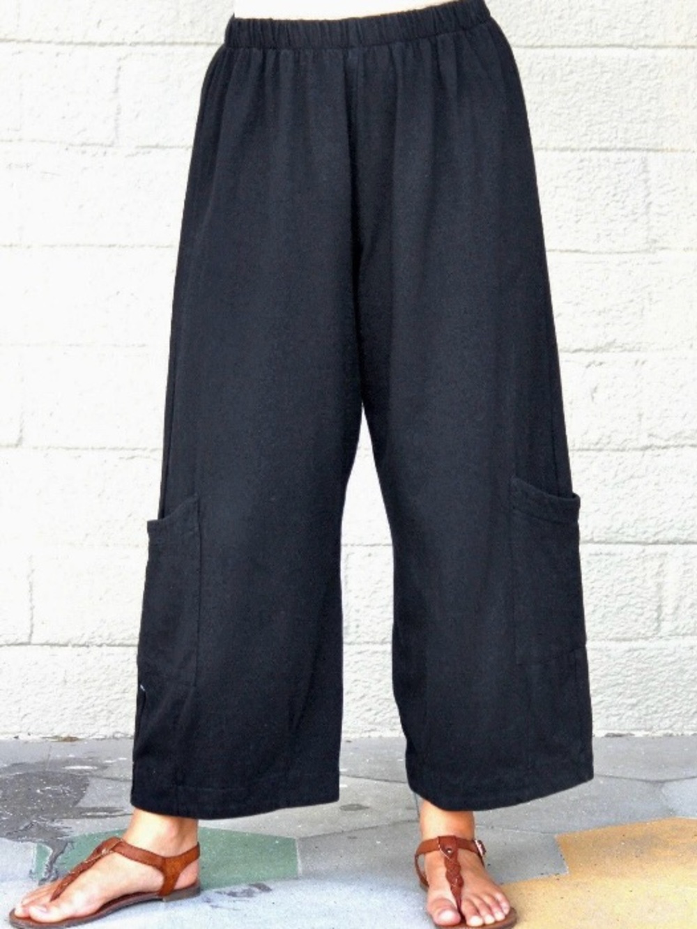 bryn Walker Black Wide-Leg Cropped Cargo Pants 100% linen - Picture 2 of 5